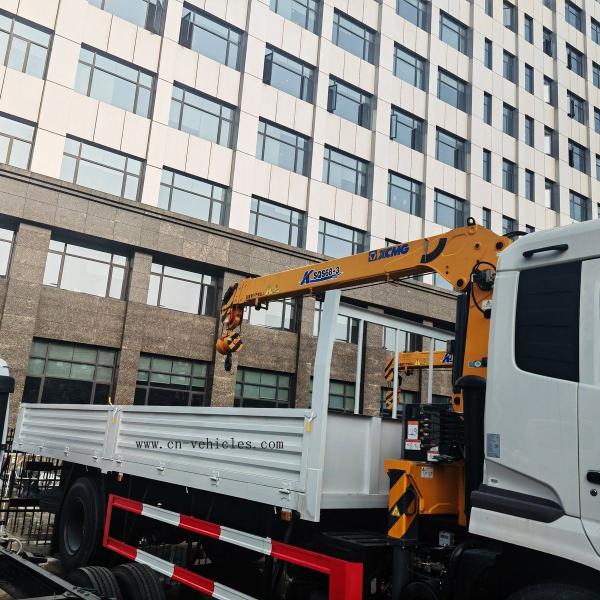 Dongfeng 2 Ton 3 Ton Truck Mounted Crane Three Arm Mini Crane Truck With Xcmg Sqs68-3