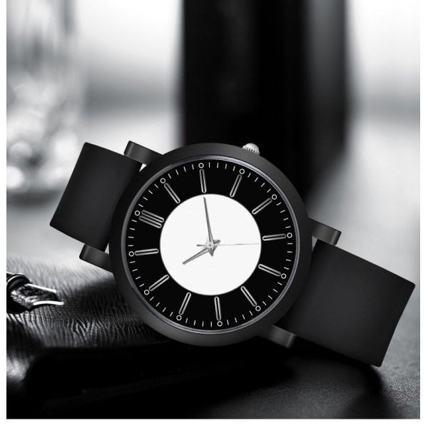 Simple Black Waterproof Men's Quartz Watch