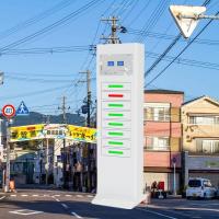 La publicidad vertical de la señalización de Digitaces del color blanco y rápidamente carga tecnología