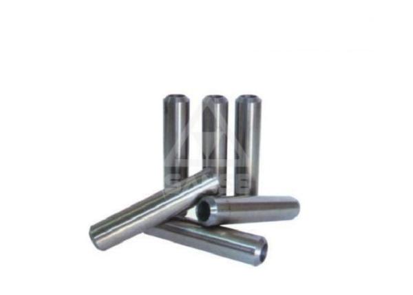 S6D155 Engine Valve Guide Intake And Exhaust Valves Komatsu Engine Parts