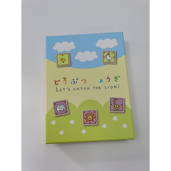 Коробка из гофрированного картона с гравюрным рисунком, упаковывающая лакировку косметической подарочной коробки