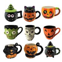A caneca de café pintado à mão cerâmica feita sob encomenda 3D criativo de Dia das Bruxas gravou canecas do monstro de Cat Pumpkin Ghost Skull Witch