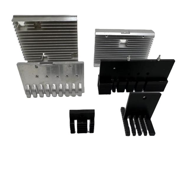 Fabricant de profilés en aluminium OEM pour l'électronique, dissipateur thermique en aluminium anodisé noir personnalisé, usiné CNC