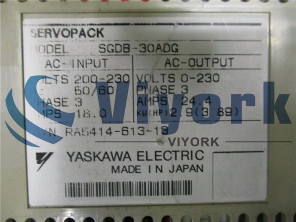 Expédition expédiée SERVO du conducteur SGDB30ADG de YASKAWA SGDB-30ADG nouvelle