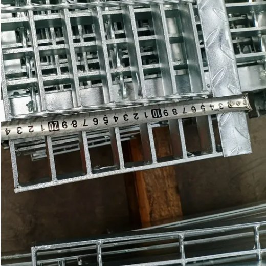 Square Grid Aluminum Steel Grating with Machine Forge Welding for Platform Walkway