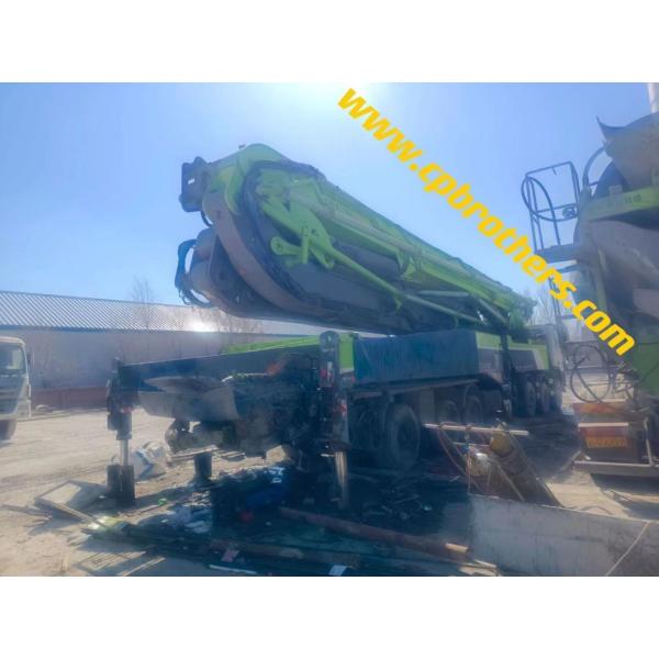 Highly Powerful 2014 Zoomlion 74m Concrete Pump with Super Long Boom Direct Support
