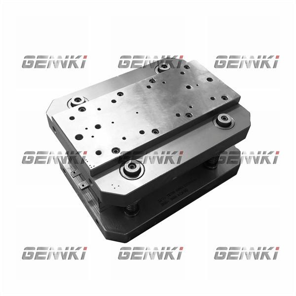 A380 Zinc Die Casting Products Aluminum H-13 Multiple Cavity