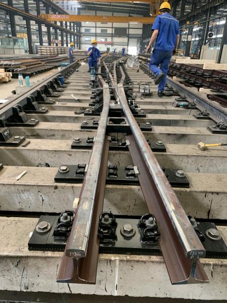 Rail en acier 12KG de lumière de Q235B 55Q