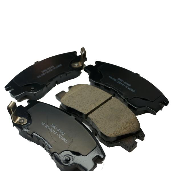 Mitsubishi PAJERO I L04 G D349 MB 500 812 Low Metal Ceramic Brake Pads for Disc Brakes