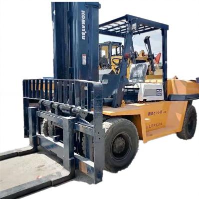Second Hand Japan Made Komatsu FD70 Diesel Forklift with and 7000kg Loading Capacity