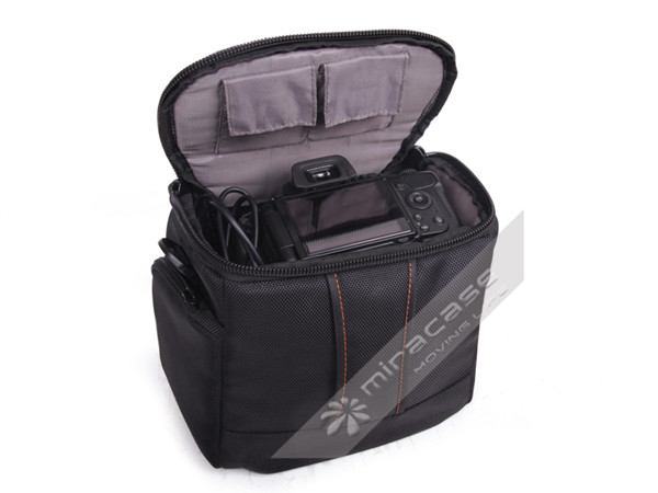 1680D Nylon & PU SLR Camera Pouch with Two Zipper Pockets and Well Padded Sleeve