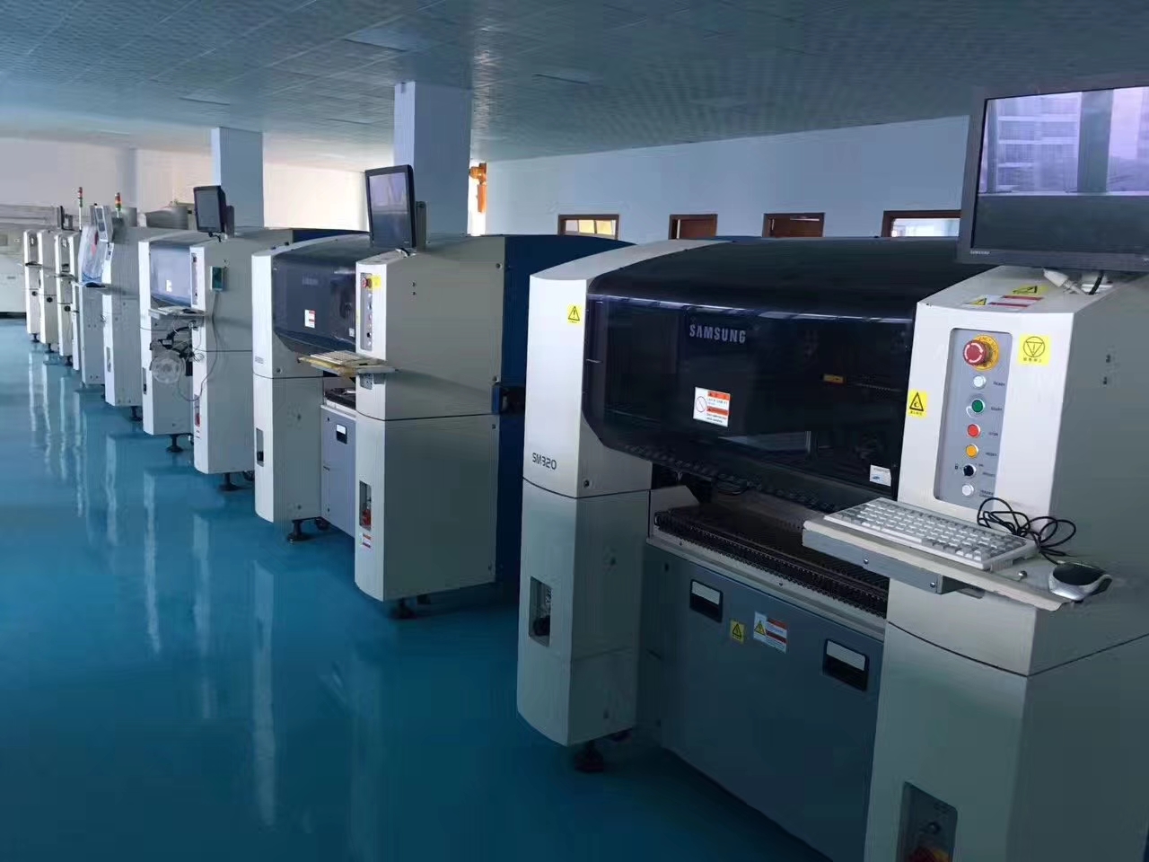 Hanwha Samsung PCB SMT Pick And Place Machine Высокая скорость автоматическая вторая рука