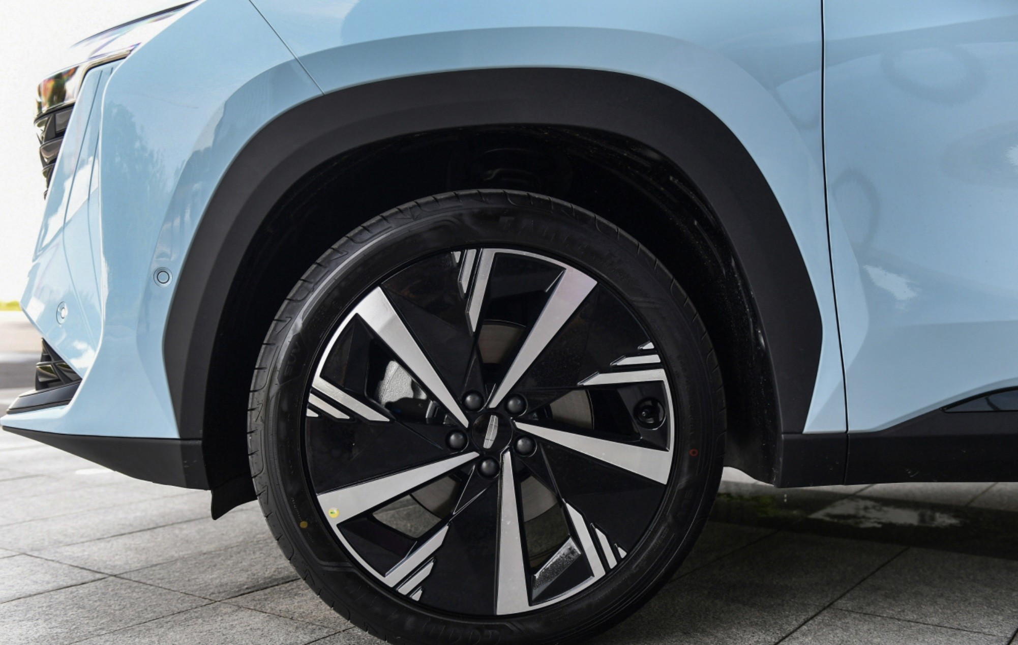 Geely Pro L 2023 1.5TD Hi-F Super Edition Компактный внедорожник с турбонаддувом Авто