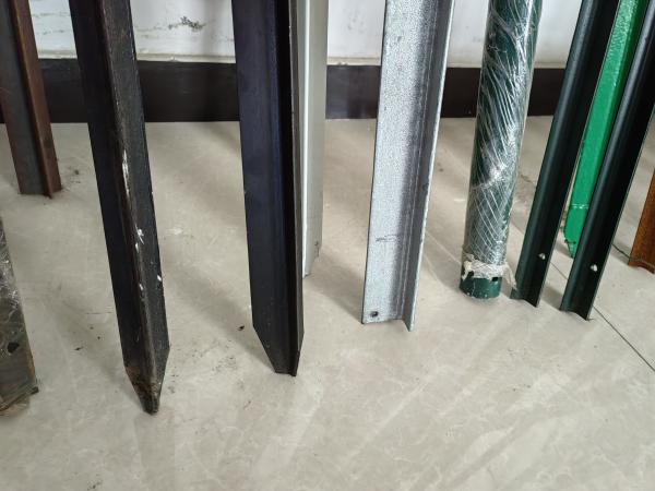 Galvanized Picket fencing farm fence Y post fence cattle fence