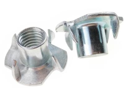 T pontada chapeado zinco M3 de aço inoxidável Nuts dos parafusos das porcas do hardware a M10