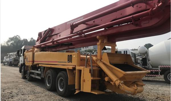 Haute pompe concrète de fonctionnement Putzmeister 42M Volvo Used de remorque