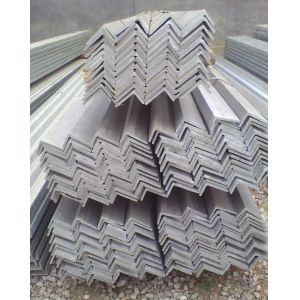 Q235 profilé en forme de L plat galvanisé à chaud en acier d'angle 200mm*200mm*15mm*12m