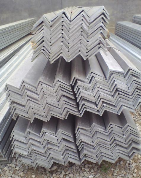 Q235 Profil em forma de L Flat Hot Dip Galvanized Angle Steel 200mm*200mm*15mm*12m