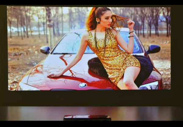 Home Cinema Slim Projector 720P Resolution 3D Beamer For Home Cinema Office Store Display