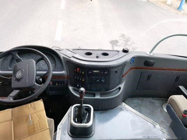 Используемые места автобуса 22 Dongfeng использовали мини двигатель 96kw автобуса EQ6660 Weichai хорошее состояние километра 2020 год низкое