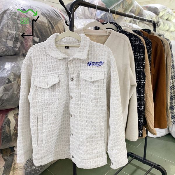 Fashionable Women's All Season Jacket Second Hand Winter Jackets Long Sleeved