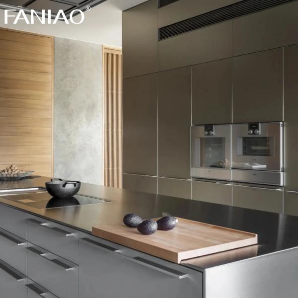 Meubles de cuisine intelligents Armoires de luxe en acier inoxydable Armoire de cuisine moderne