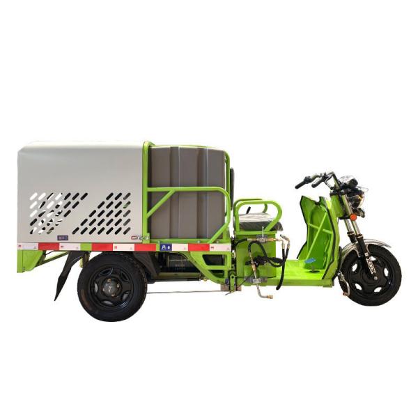 Sanitation Three Wheeled High Pressure Cleaning Truck 1.5 Cubic Meters 8m