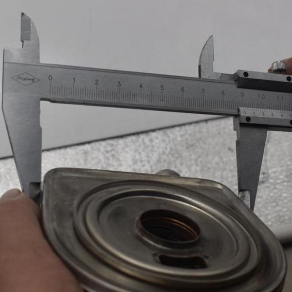 Pièces de rechange de noyau de réfrigérant à huile hydraulique du noyau 332/G9932 02/201118 de radiateur de réfrigérant à huile d'automobile