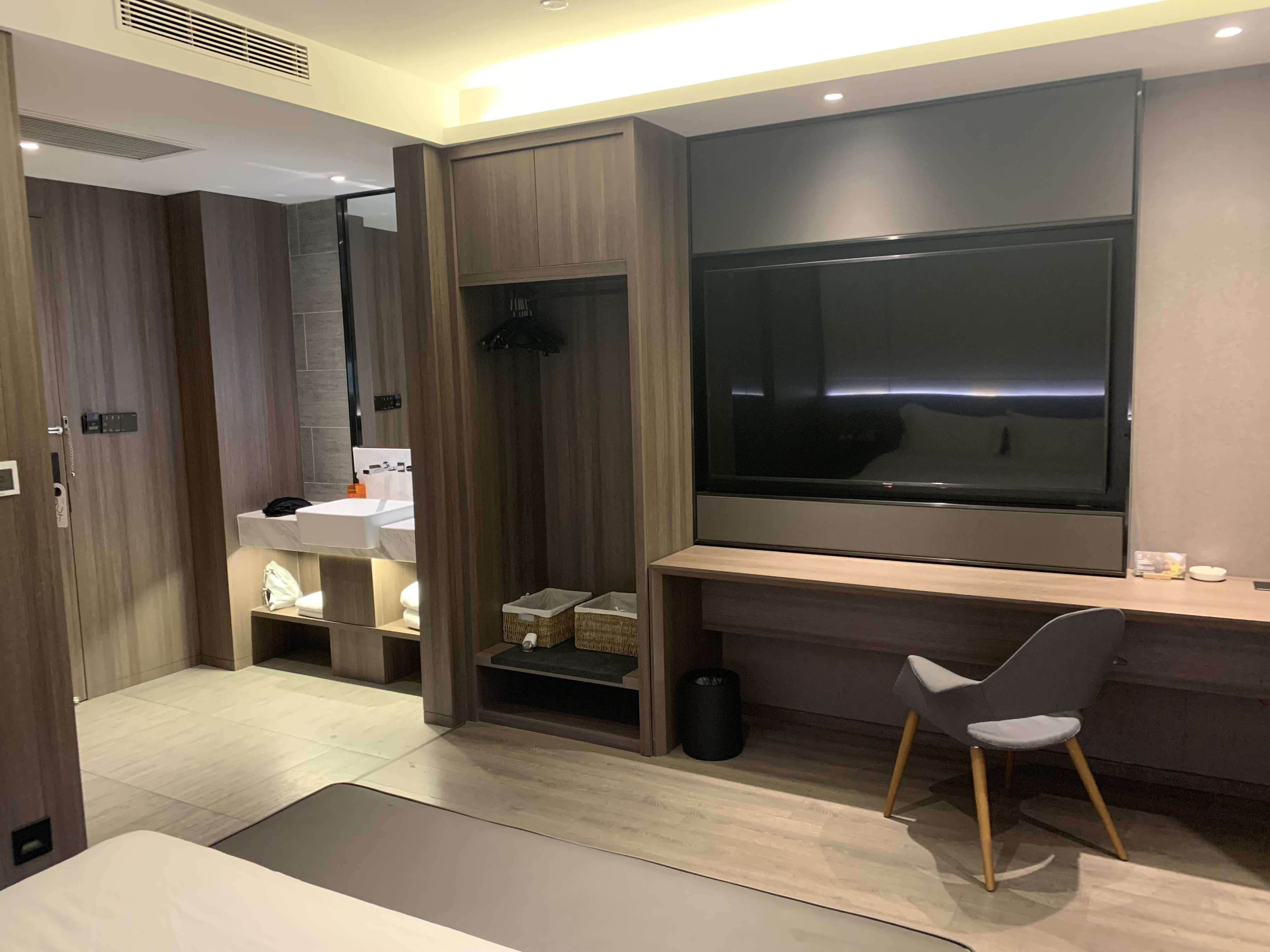 Moisture Resistance Bedroom Wardrobe Closets for Home Villa Hotel Apartment High End