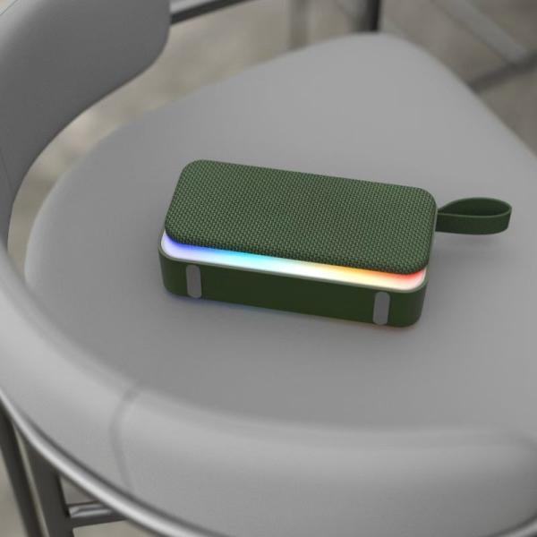 Lightweight Portable Bluetooth Speakers 6.5W RGB Light Bluetooth Speaker For Outdoor / Parties