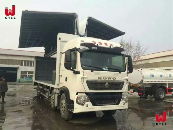 Caminhão da carga de Sinotruk 10 Wheeler Truck Wing Van Euro 4