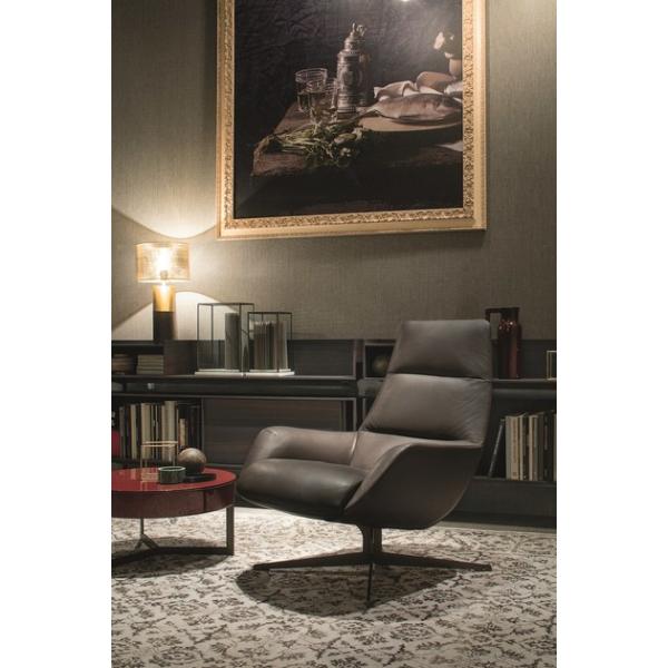 Lady Jane Bergere Fiberglass Arm Chair With 4 Spoke Base / Armrests
