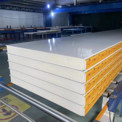 Moderno Design espessura 100 mm PUF PU painel ondulado Sandwich painel de isolamento para telhado de armazém