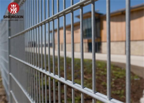 Iron Wire 868mm Double Wire Fence Rectangular Tube Post