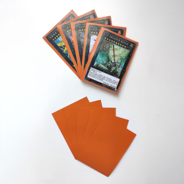 Wholesale Customizable Anti Slip Textured Backing Coating Protects Cards PP Dual Tone Plastic Card Sleeve