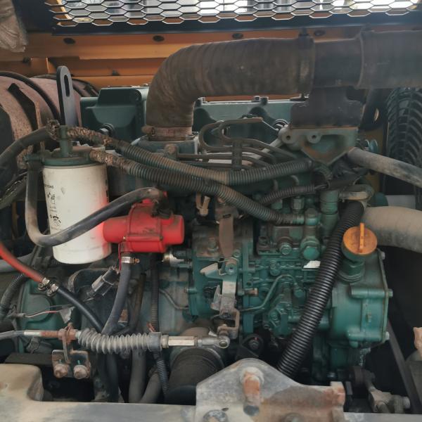 Excavateur Volvo Ec80D d'occasion d'une masse opérationnelle de 7 tonnes et d'une durée de travail de 4001 à 6000 heures