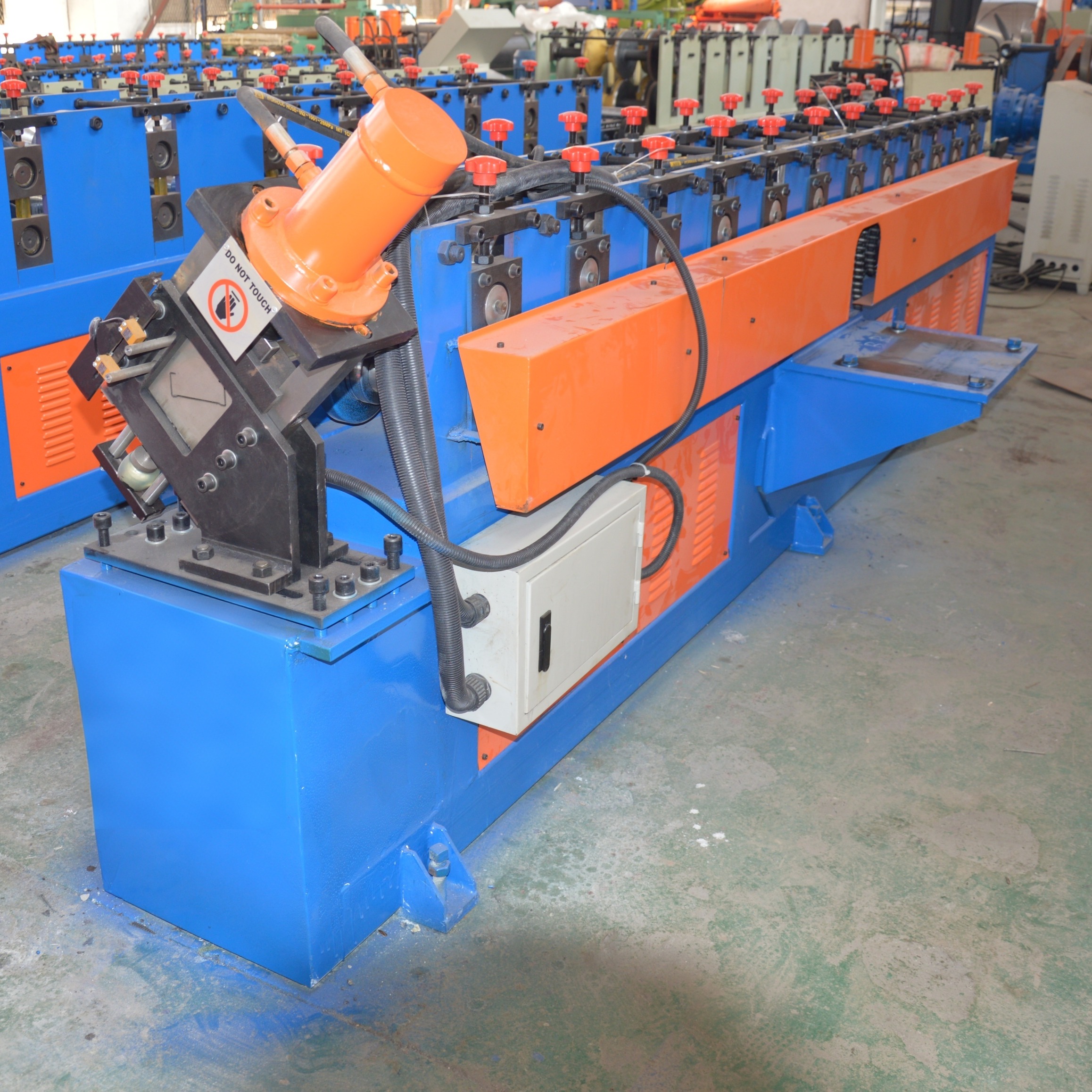 Manually  Width Adjustable CU63-94mm Stud and Track drywall Roll Forming Machine For Residential