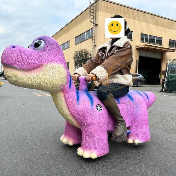 Viaje motorizado personalizado en dinosaurio para parques de diversiones Capacidad de 100 kg