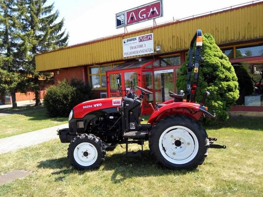 YTO ESK354 tractor with sunshade canopy is a compact, versatile 35HP agricultural machine