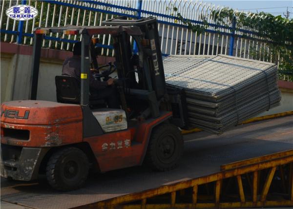 Sand And Earth Filled Military Hesco Barriers Collapsible for Homemade Protection