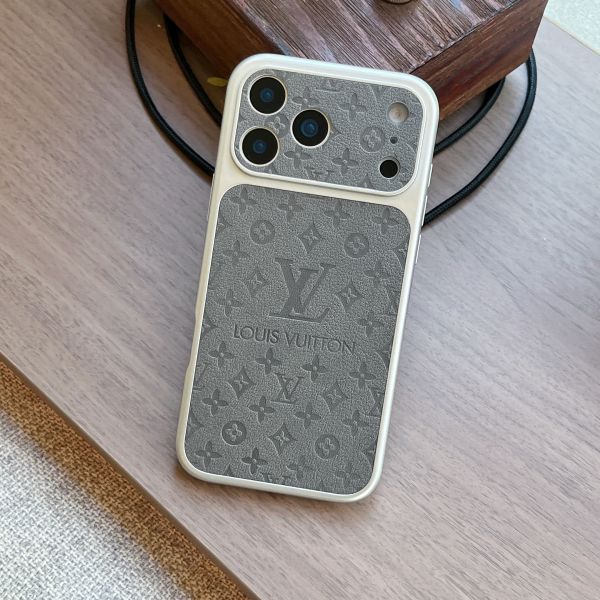 Instant Color-Changing Lambskin Embossed Case for 15-17pm