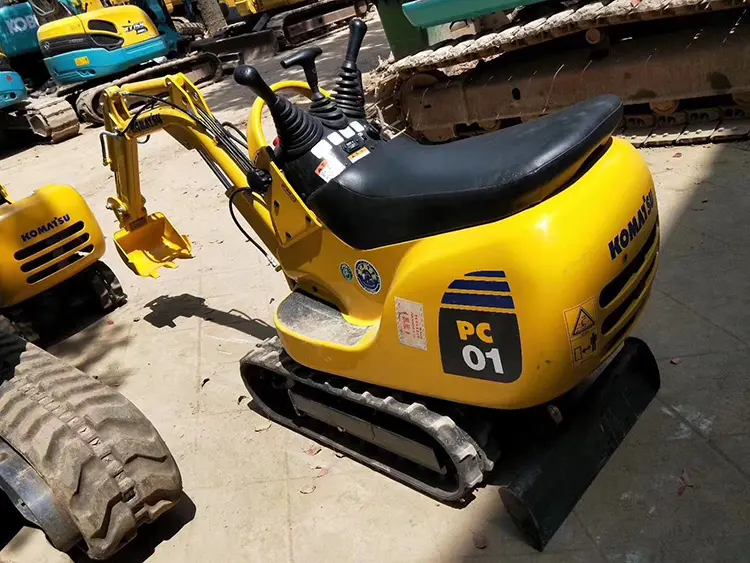 Hydraulic Pump Used Mini Komatsu 1 Ton Excavator Machine with 0.25m3 Bucket Capacity