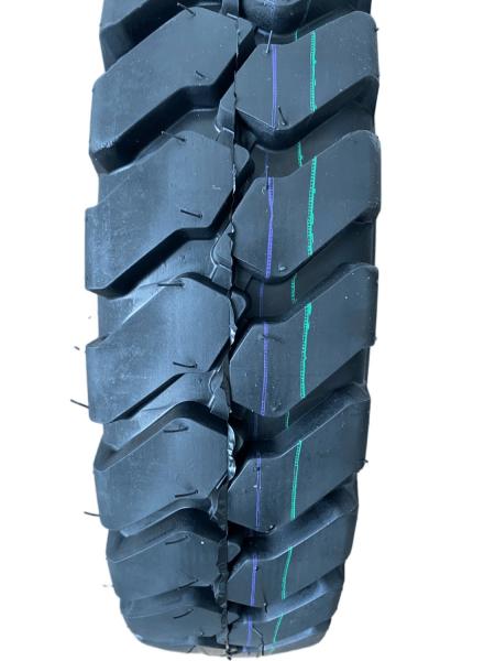 Matériau du cordon de nylon 5.00-12 4.00-12 8pr 10pr Pièces de moto pour une meilleure durabilité