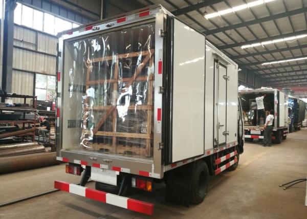 ISUZU 2 Tons Ice Box Truck , Refrigerated Cold Room Truck For Frozen Fish Transportation