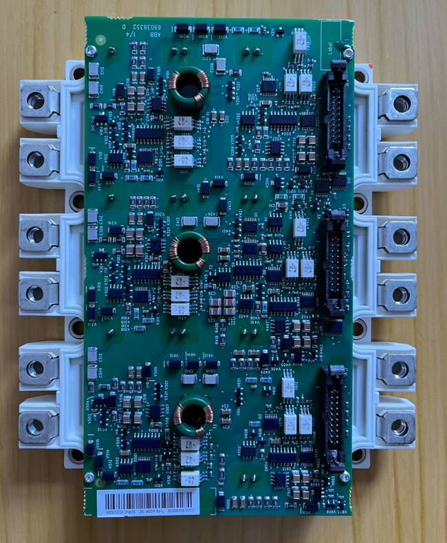 FS300R17KE3 ABB IGBT Module 300A/1200V low switching losses high reliability