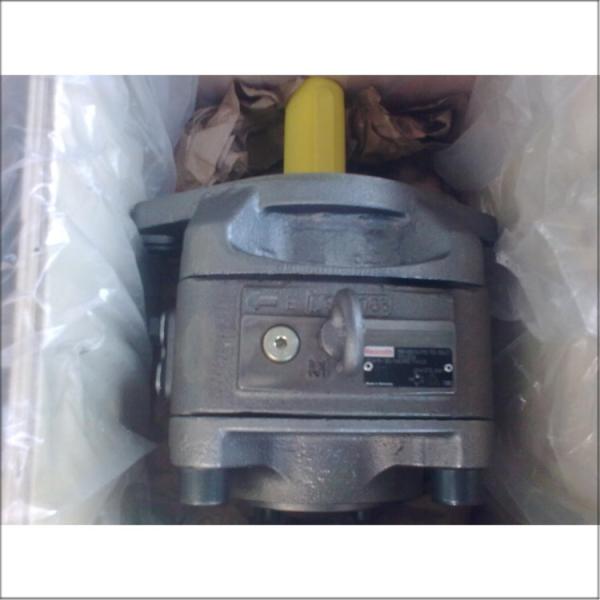 Pompes hydrauliques Rexroth PGH5-3X/063RE11VU2 en fonte à faible débit de pulsation Conception compacte Conception d'étanchéité