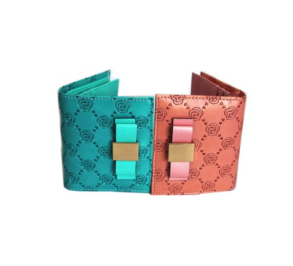 Rubberized ISO9001 Embossed Leather Purse Makeup With Mirror 18x13.5cm