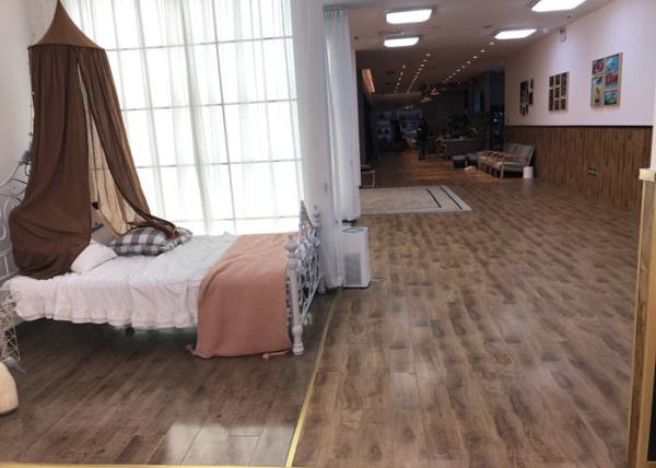 Fire Resistance Luxury Vinyl Plank Flooring 2.0mm Dry Back