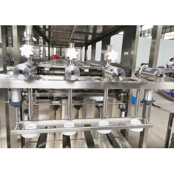 7.5kw PLC 5 Gallon Water Filling Machine PET Bottle Rinsing Nozzles 600BPH