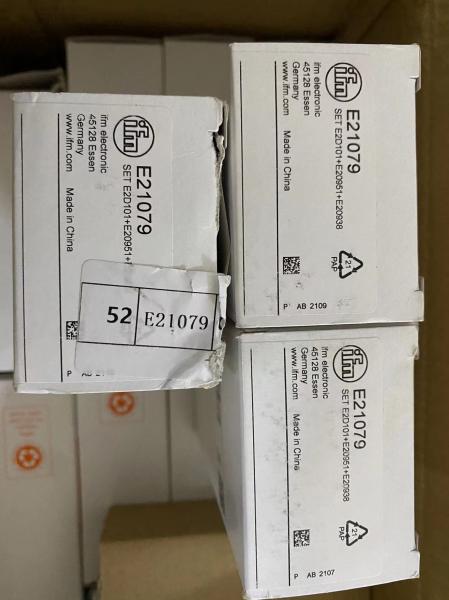E21079 SET de montage IFM O1D 12MM en stock